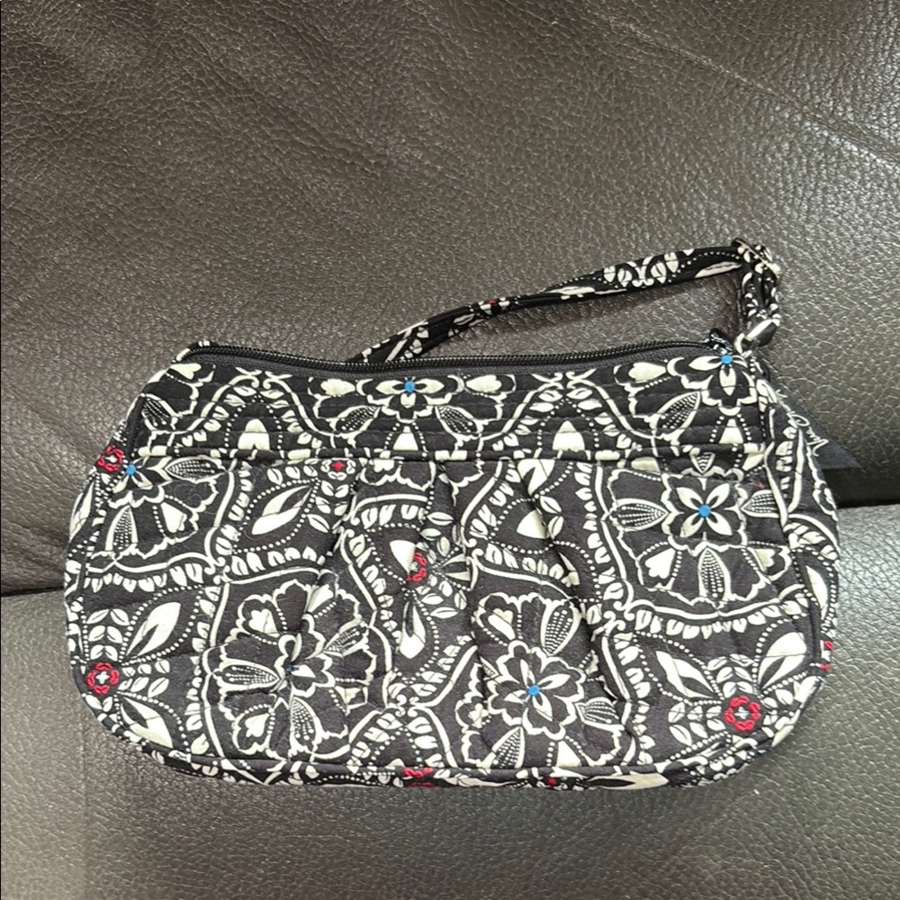 Vera Bradley frannie Black and White with Paisley Design